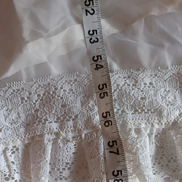 Handmade Elegant White Lace Vintage Wedding Dress. 3 Foot Long Train . - Picture 15 of 15